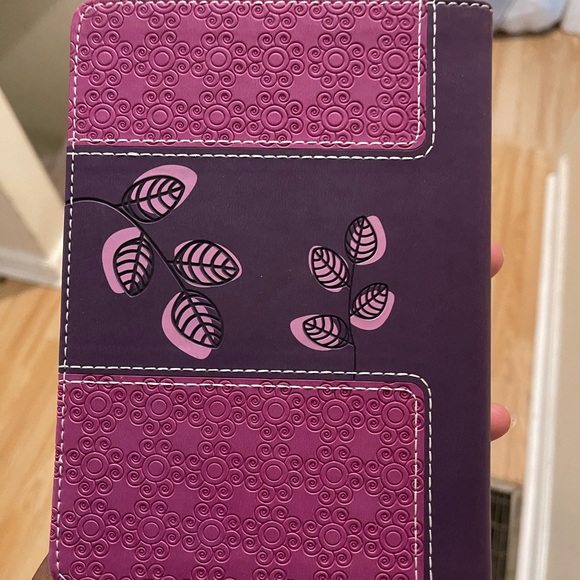 Devotional book - Picture 6 of 8